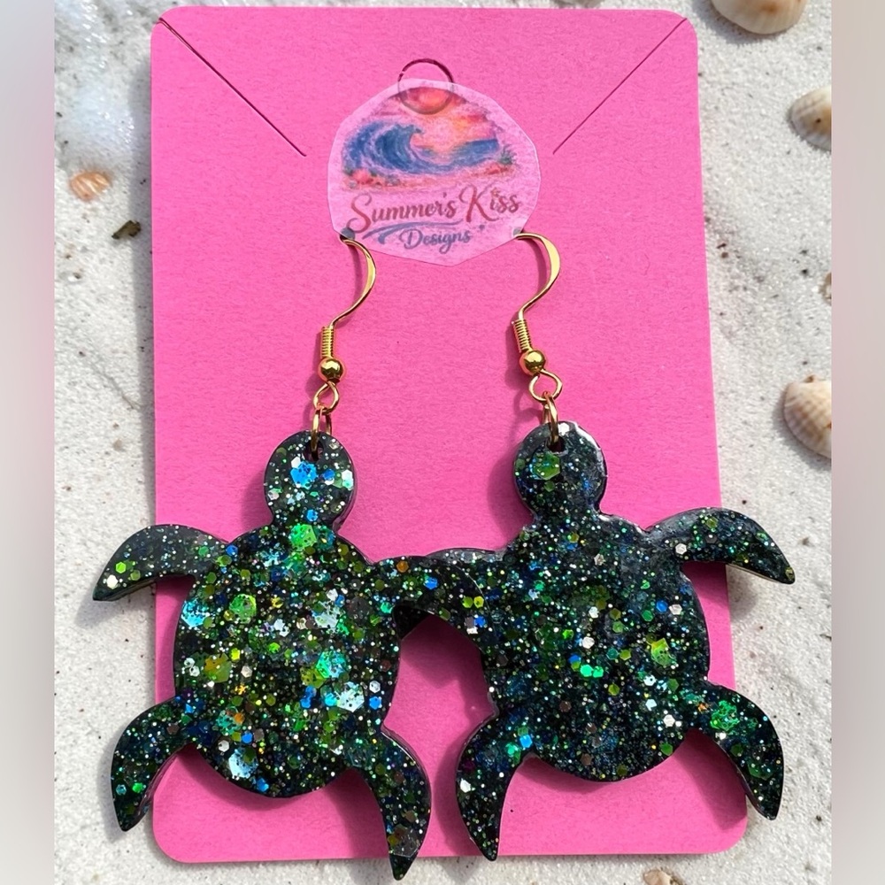 Handmade resin Deep Sea Bioluminescence collection!  Sparkly seaturtle earrings!